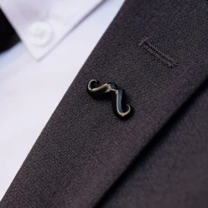 Warren Asher Broche « La Moustache » Noire 16