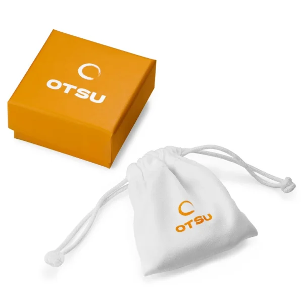 Otsu Fahrenheit | Boucle D’oreille Avec L’initiale P En Acier Doré 7