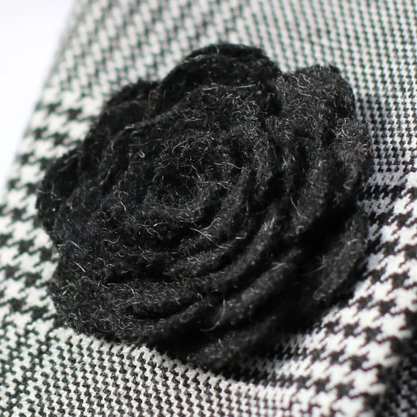 Warren Asher Boutonnière Rose Noire 6