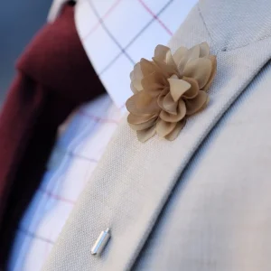 Warren Asher Boutonnière à Fleur Pivoine Marron 14