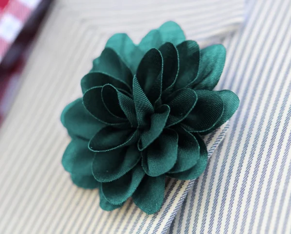 Warren Asher Boutonnière à Fleur Verdoyante 5