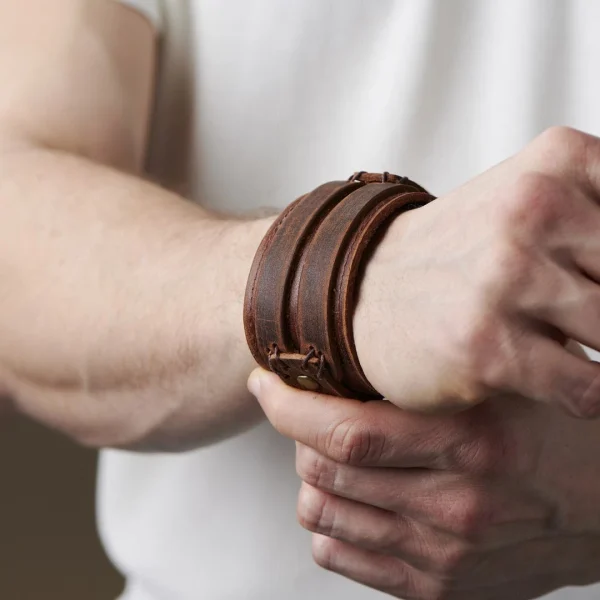 Collin Rowe Bracelet En Cuir Brut Marron 6