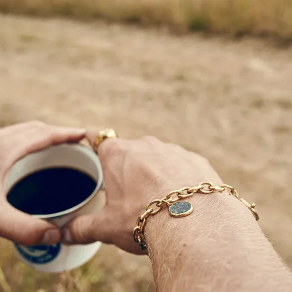 Arkai Atlas | Bracelet En Acier Doré Avec Pendentif Azurite Et Malachite 3