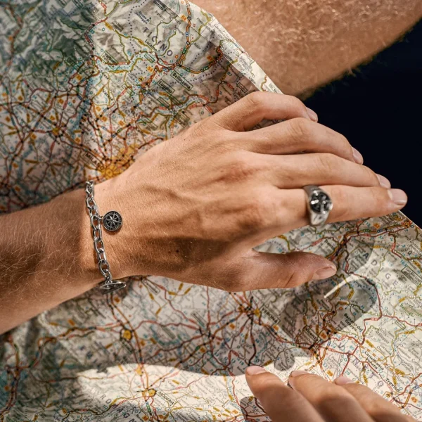 Arkai Atlas | Bracelet En Acier Argenté Avec Pendentif L’étoile Polaire 3