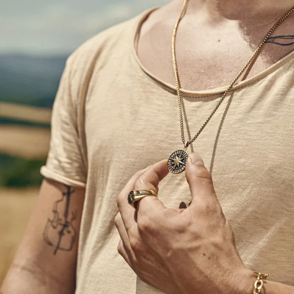Arkai Atlas | Collier En Acier Inoxydable Doré à Pendentif étoile Polaire 3