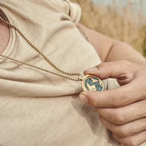 Arkai Atlas | Collier En Acier Inoxydable Doré à Pendentif Rotatif Mappemonde En Azurite Et Malachite 10