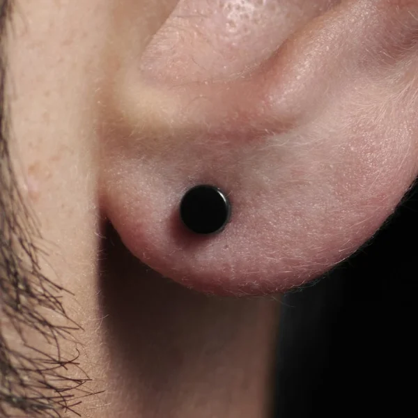 Lucleon Clou D’oreille Noir 4mm 6