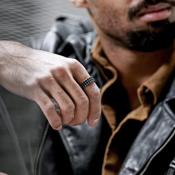 Lucleon Bague En Acier Noir Vintage Pearce Pyramis 4