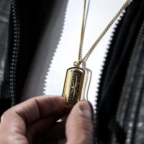 Lucleon Collier à Pendentif Doré Icarus Damiano Kayden 3