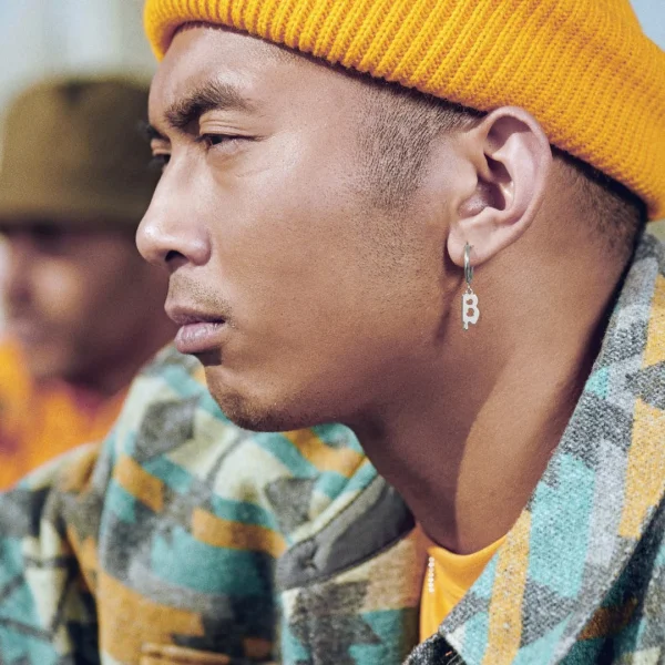Otsu Fahrenheit | Boucle D’oreille Avec L’initiale B En Acier Argenté 3