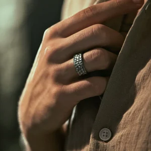 Arkai Orphic | Bague En Acier Inoxydable Argenté Martelé Et Brossé – 9 Mm 10